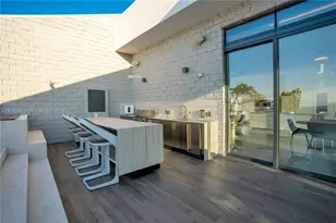 88 SW 7th St, Miami, FL 33130 - Photo 21