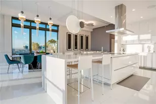 88 SW 7th St, Miami, FL 33130 - Photo 9