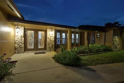 13680 SW 26th St, Davie, FL 33325 - Photo 9