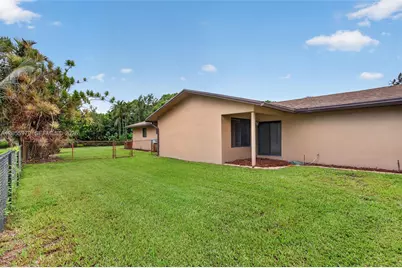 13680 SW 26th St, Davie, FL 33325 - Photo 45