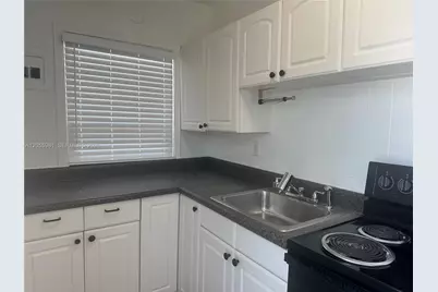 4249 Bougainvilla Dr #5, Lauderdale by the Sea, FL 33308 - Photo 3