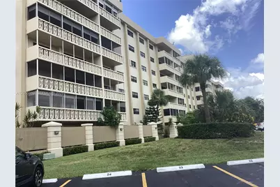 800 NE 195th St #415, Miami, FL 33179 - Photo 1