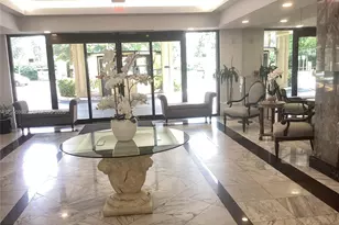 800 NE 195th St, Miami, FL 33179 - Photo 3