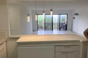 800 NE 195th St, Miami, FL 33179 - Photo 11