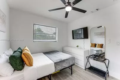 600 N 66th Ter, Hollywood, FL 33024 - Photo 11