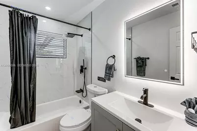 600 N 66th Ter, Hollywood, FL 33024 - Photo 13