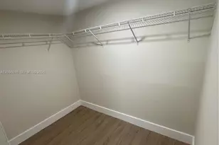 10090 NW 80th Ct, Hialeah Gardens, FL 33016 - Photo 9