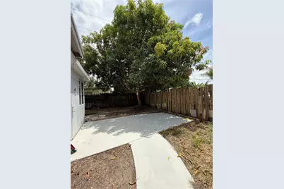 1640 NE 33rd St, Pompano Beach, FL 33064 - Photo 3