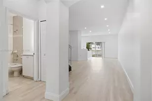 10863 NW 83rd, Doral, FL 33178 - Photo 13