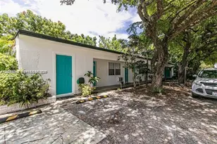 1717 NE 12th St, Fort Lauderdale, FL 33304 - Photo 13
