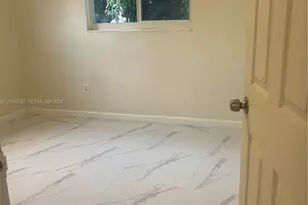 395 NE 112th St, Miami, FL 33161 - Photo 5