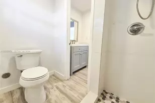 1922 NW 1st St, Miami, FL 33125 - Photo 9