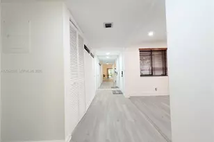 310 Lakeview Dr, Weston, FL 33326 - Photo 13