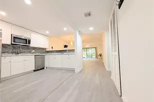 310 Lakeview Dr, Weston, FL 33326 - Photo 3