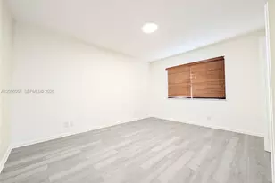 310 Lakeview Dr, Weston, FL 33326 - Photo 11