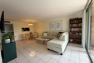 10875 SW 112th Ave, Miami, FL 33176 - Photo 9