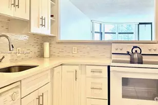 20100 W Country Club Dr, Aventura, FL 33180 - Photo 7