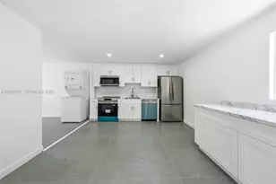 2415 Garfield St, Hollywood, FL 33020 - Photo 9