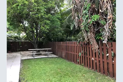 409 91st St, Surfside, FL 33154 - Photo 23