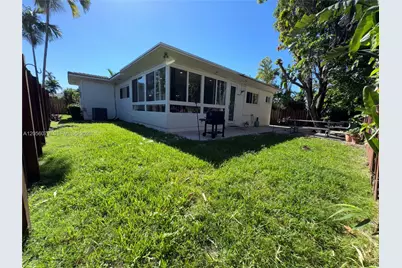 409 91st St, Surfside, FL 33154 - Photo 21