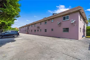 1250 W 26th Pl, Hialeah, FL 33010 - Photo 17