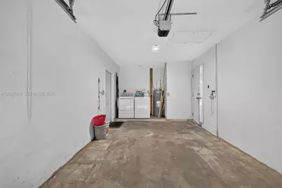 2073 SE 13th St, Homestead, FL 33035 - Photo 15