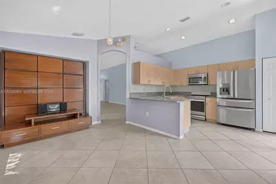 2073 SE 13th St, Homestead, FL 33035 - Photo 7