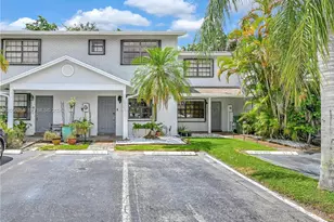 10372 NW 3rd St, Pembroke Pines, FL 33026 - Photo 23