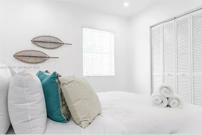 935 NE 164th St, North Miami Beach, FL 33162 - Photo 9