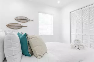 935 NE 164th St, North Miami Beach, FL 33162 - Photo 9