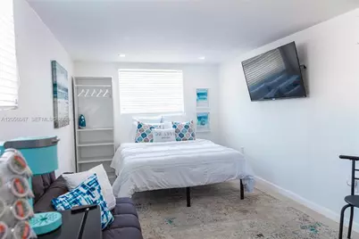 935 NE 164th St, North Miami Beach, FL 33162 - Photo 21