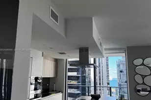 1000 Brickell Plaza, Miami, FL 33131 - Photo 11