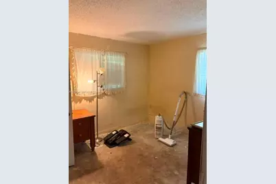 9590 SW 19th St, Miami, FL 33165 - Photo 7