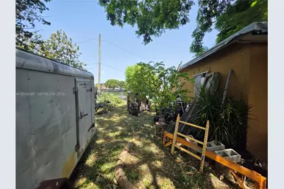 722 SW 3rd Ave, Homestead, FL 33030 - Photo 7