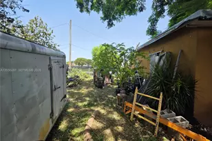 722 SW 3rd Ave, Homestead, FL 33030 - Photo 7