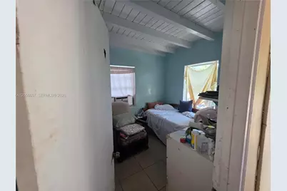 722 SW 3rd Ave, Homestead, FL 33030 - Photo 9