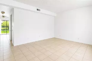 9821 NW 37th St, Sunrise, FL 33351 - Photo 3