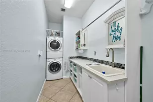 11070 SW 52nd Ct, Davie, FL 33328 - Photo 41