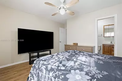 450 E Lakewood Cir E #B, Margate, FL 33063 - Photo 15