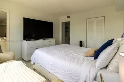 2055 SW 122nd Ave #406, Miami, FL 33175 - Photo 9