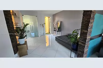 11271 NW 75th Ln, Doral, FL 33178 - Photo 5