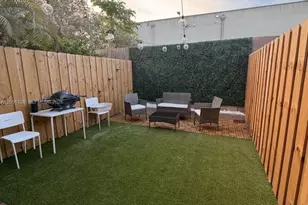 1809 SW 107th Ave, Miami, FL 33165 - Photo 9