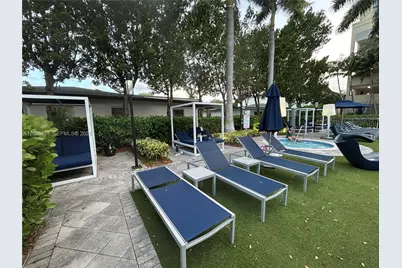 987 SW 37th Avenue #909, Coral Gables, FL 33135 - Photo 3