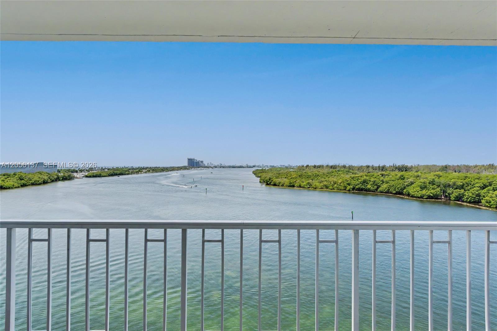 500 Bayview Dr #822 - 500 Bayview Dr #822, Sunny Isles Beach, FL 33160 Luxury Property | Jose Angel Pina