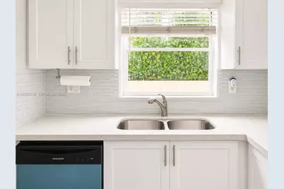 1607 NE 105th St #3-7, Miami Shores, FL 33138 - Photo 13
