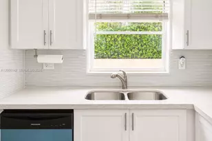 1607 NE 105th St, Miami Shores, FL 33138 - Photo 13