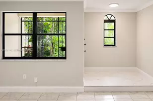 1607 NE 105th St, Miami Shores, FL 33138 - Photo 5