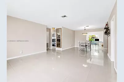 2210 N 57th Way #2210, Hollywood, FL 33021 - Photo 5