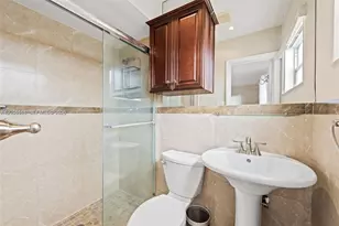 2210 N 57th Way, Hollywood, FL 33021 - Photo 9