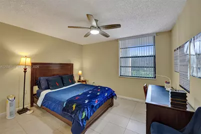 1713 Whitehall Dr #304, Davie, FL 33324 - Photo 5